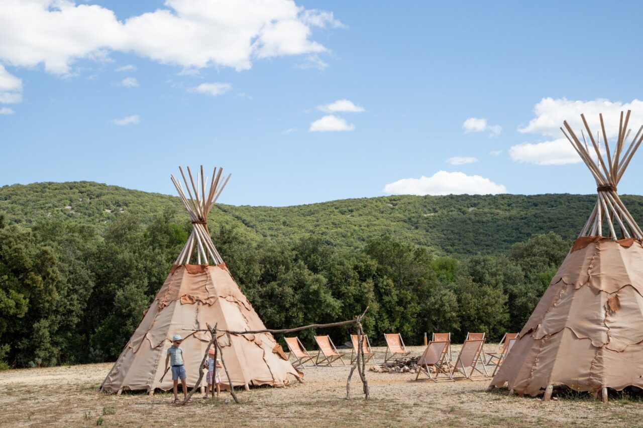 L'esplanade à la Grotte Chauvet 2 - Ardèche